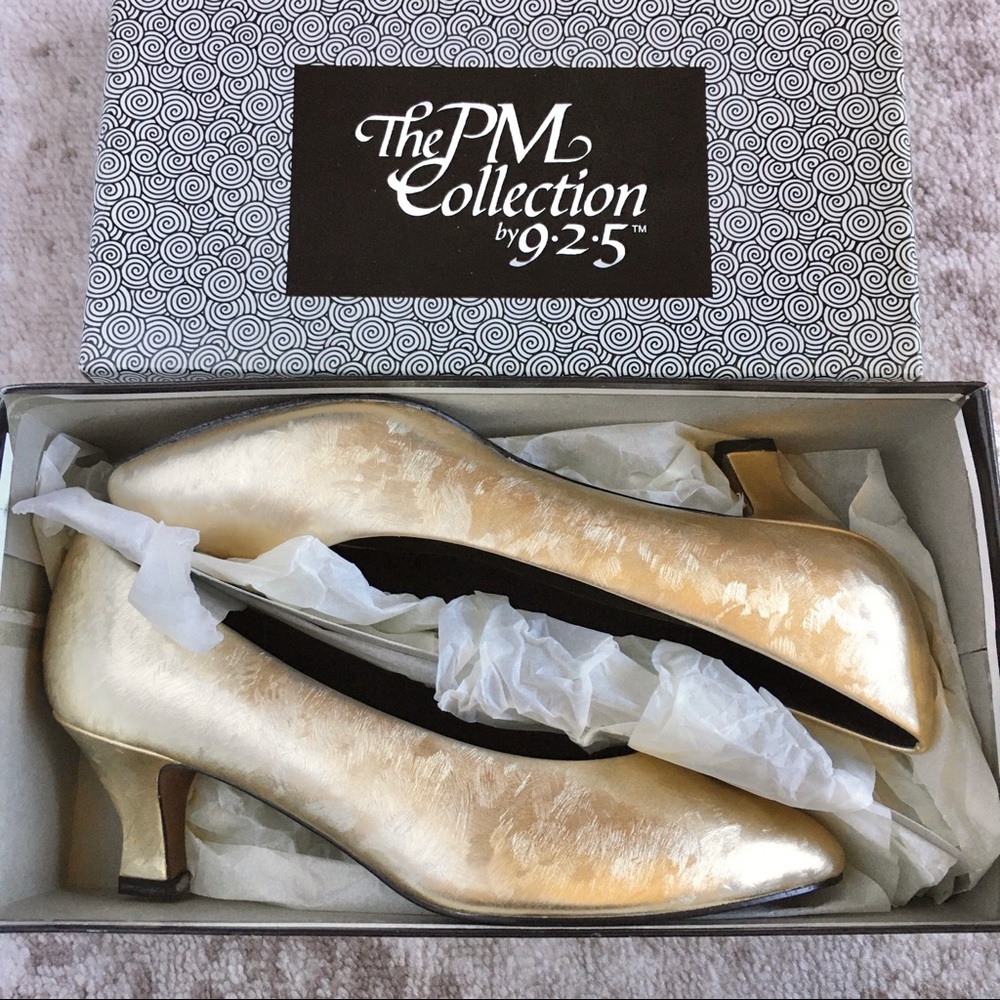 New NIB Gold Metallic Shiny Heels Pumps Shoes 8